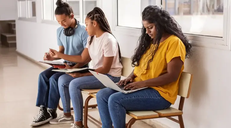 FIES 2025: Pré-seleção do 2º semestre divulgada 1 FIES 2025 1