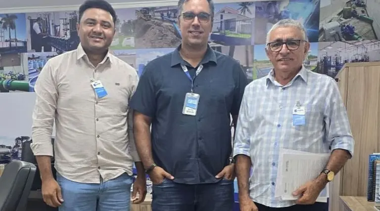 Prefeito Itamar Moreira discute esgotamento sanitário com Cagepa 1 Prefeito Itamar Moreira discute esgotamento sanitario com Cagepa