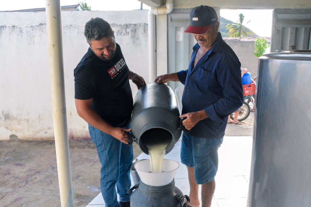 Posto de coleta de leite impulsiona economia local de Poço Dantas 14 WhatsApp Image 2025 07 11 at 09.28.25 2