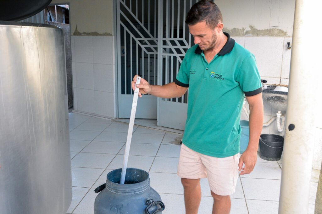 Posto de coleta de leite impulsiona economia local de Poço Dantas 17 WhatsApp Image 2025 07 11 at 09.28.25 5