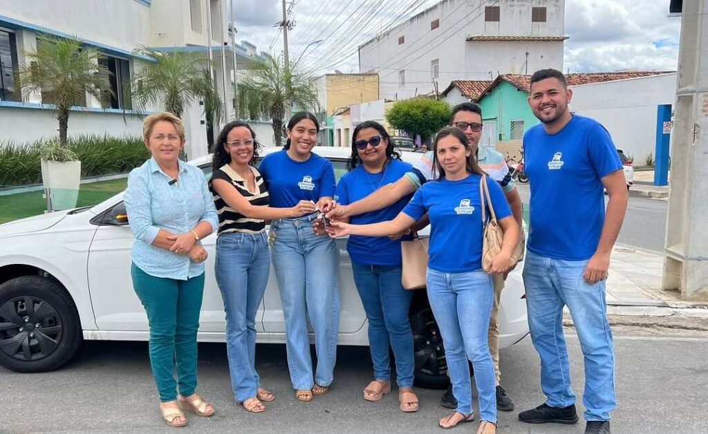 Prefeitura de Uiraúna entrega veículo 0KM ao Conselho Tutelar 5 01