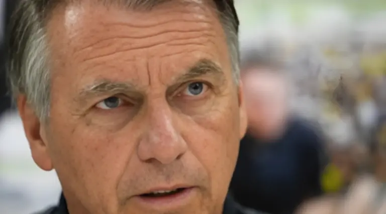 48% dos brasileiros querem prisão de Bolsonaro 1 48 dos brasileiros querem prisao de Bolsonaro