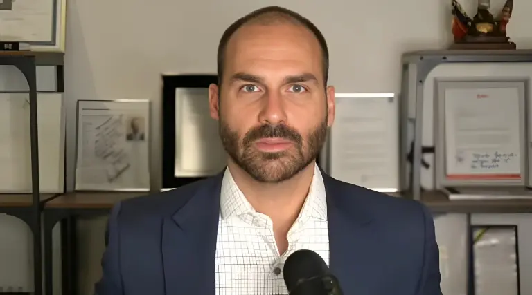 Eduardo Bolsonaro solicita mandato remoto dos EUA 1 Eduardo Bolsonaro solicita mandato remoto dos EUA