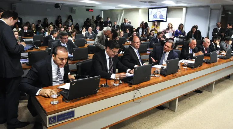 Isenção de IR para até dois salários mínimos aprovada na comissão do Senado 1 Isencao de IR para ate dois salarios minimos aprovada na comissao do Senado