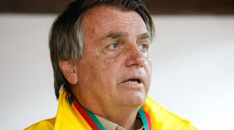 Moraes permite visitas a Bolsonaro em prisão domiciliar 1 Moraes permite visitas a Bolsonaro em prisão domiciliar