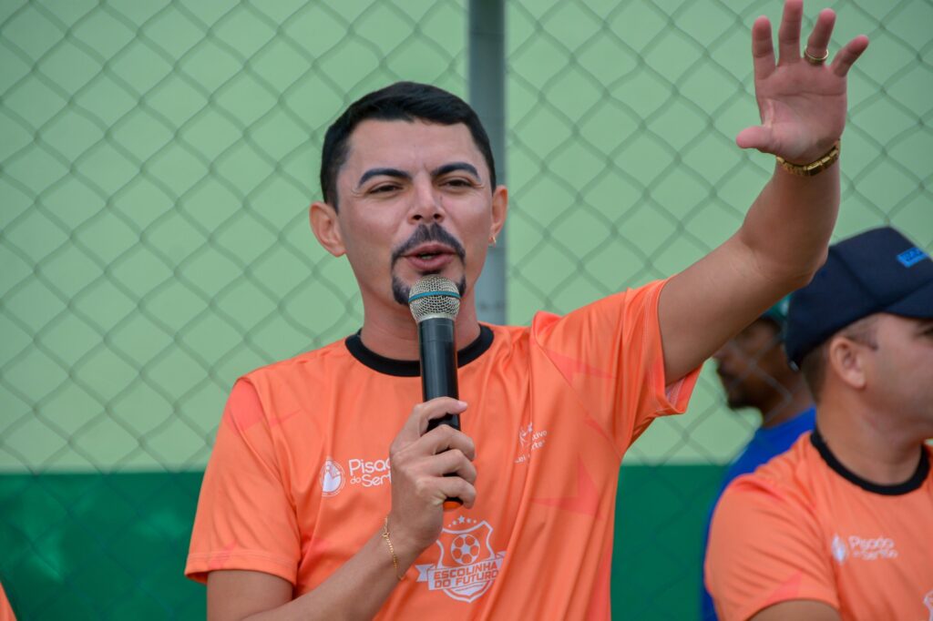 Poço Dantas entrega kits esportivos em parceria com Pisada do Sertão 15 WhatsApp Image 2025 08 16 at 11.32.48