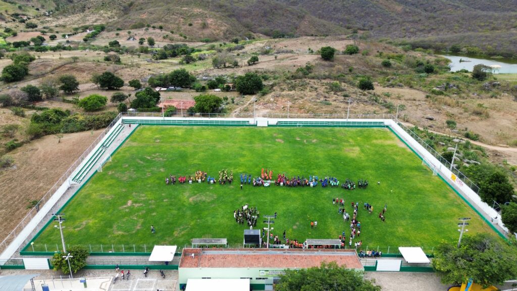 Poço Dantas entrega kits esportivos em parceria com Pisada do Sertão 25 WhatsApp Image 2025 08 16 at 11.33.58