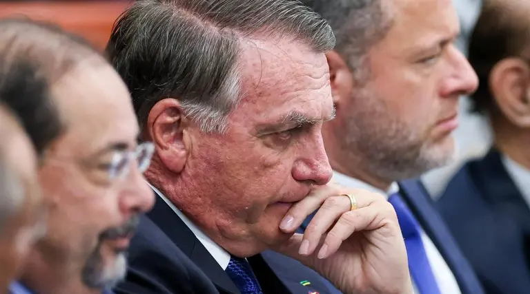 Julgamento de Bolsonaro no STF será retomado nesta terça 1 Julgamento de Bolsonaro no STF será retomado nesta terça