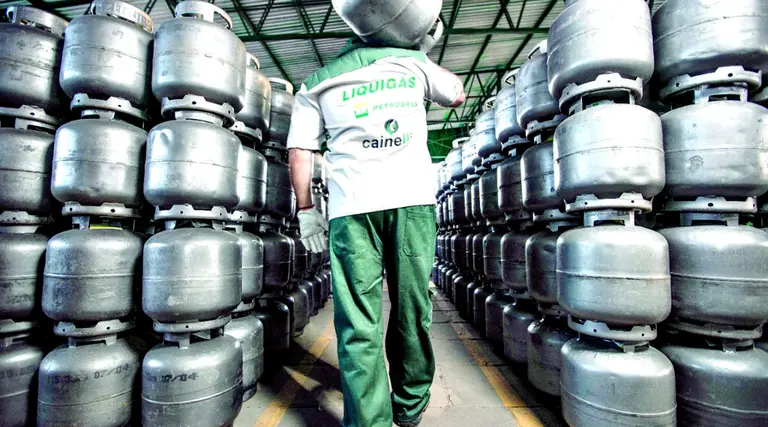 Lula anuncia Vale-Gás para 15,5 milhões de famílias 1 Lula anuncia Vale-Gás para 15,5 milhões de famílias