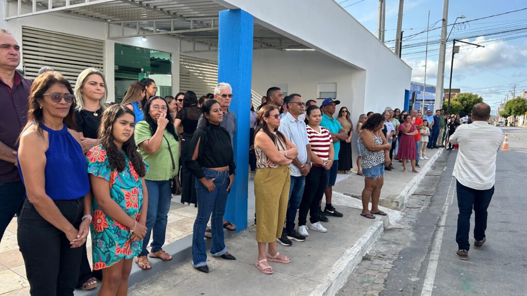 Fotos: Hasteamento das bandeiras em Uiraúna celebra civismo 20 WhatsApp Image 2025 09 07 at 09.20.57 2