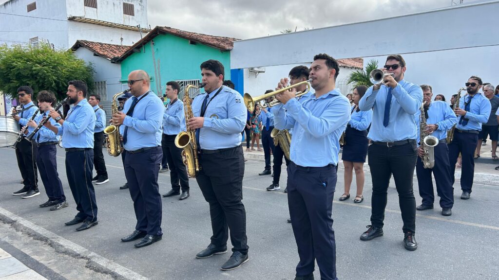 Fotos: Hasteamento das bandeiras em Uiraúna celebra civismo 21 WhatsApp Image 2025 09 07 at 09.20.57 3