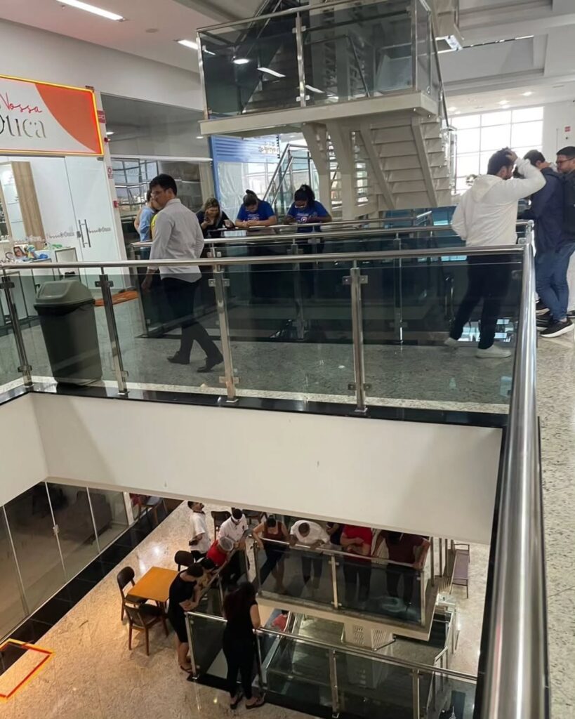 Imagens: Criança cai de 3º piso em shopping de Pau dos Ferros 7 1 4
