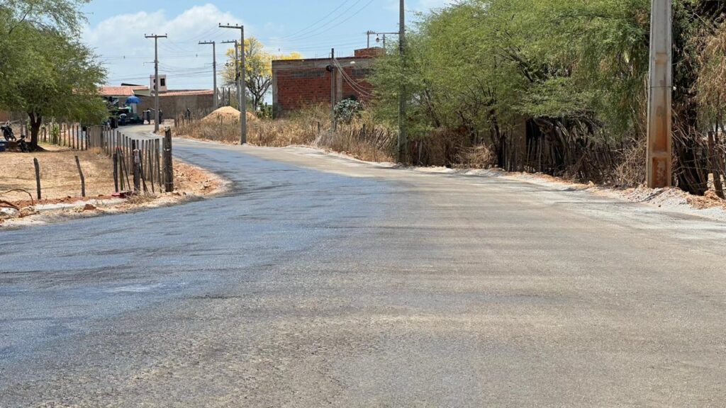 Asfaltamento no loteamento Beleza em Uiraúna 6 2 3