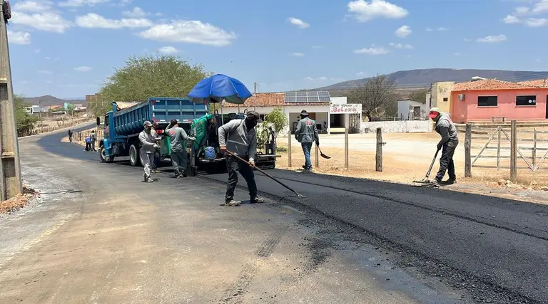 Asfaltamento no loteamento Beleza em Uiraúna 1 Asfaltamento no loteamento Beleza em Uirauna