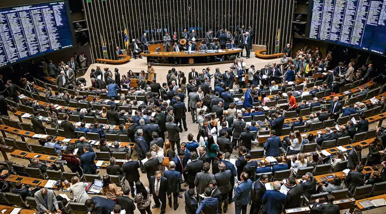 Câmara aprova isenção de IR para R$ 5 mil 1 Camara aprova isencao de IR para R 5 mil