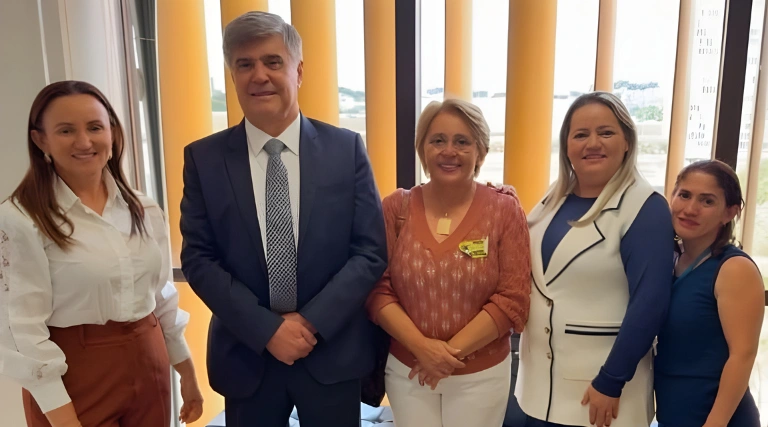 Deputado Wellington recebe prefeita Leninha Romão 1 Deputado Wellington recebe prefeita Leninha Romao