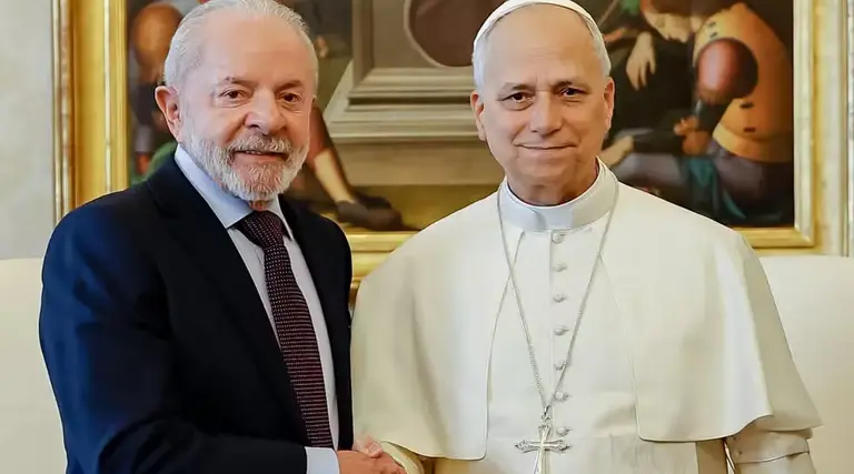 Frango frito crocante e suculento 2 Lula se reúne com papa no Vaticano