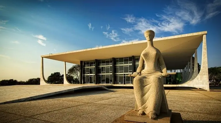 STF decide que parentes na política não configuram nepotismo 1 STF decide que parentes na política não configuram nepotismo