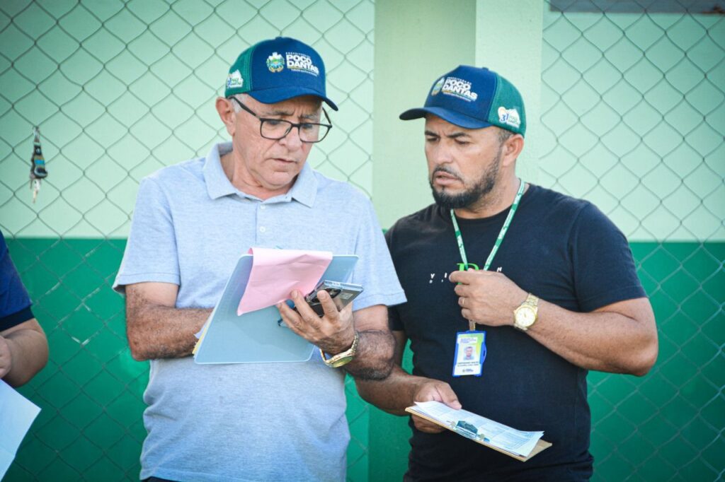 Prefeito Itamar Moreira reúne atletas da seleção de Poço Dantas 6 WhatsApp Image 2025 10 09 at 19.25.54 2