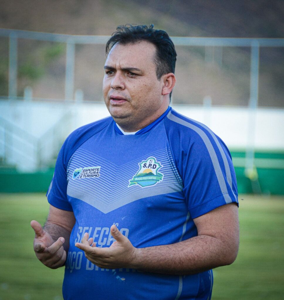 Prefeito Itamar Moreira reúne atletas da seleção de Poço Dantas 9 WhatsApp Image 2025 10 09 at 19.25.55 1