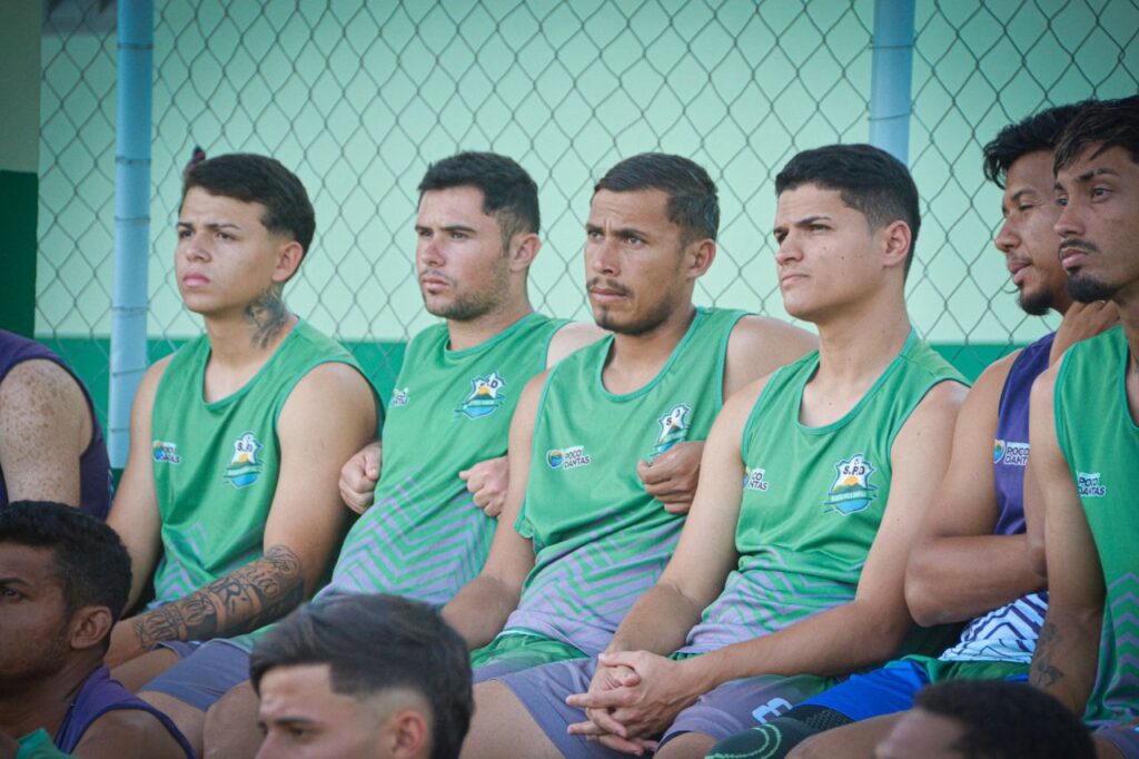 Prefeito Itamar Moreira reúne atletas da seleção de Poço Dantas 15 WhatsApp Image 2025 10 09 at 19.25.56