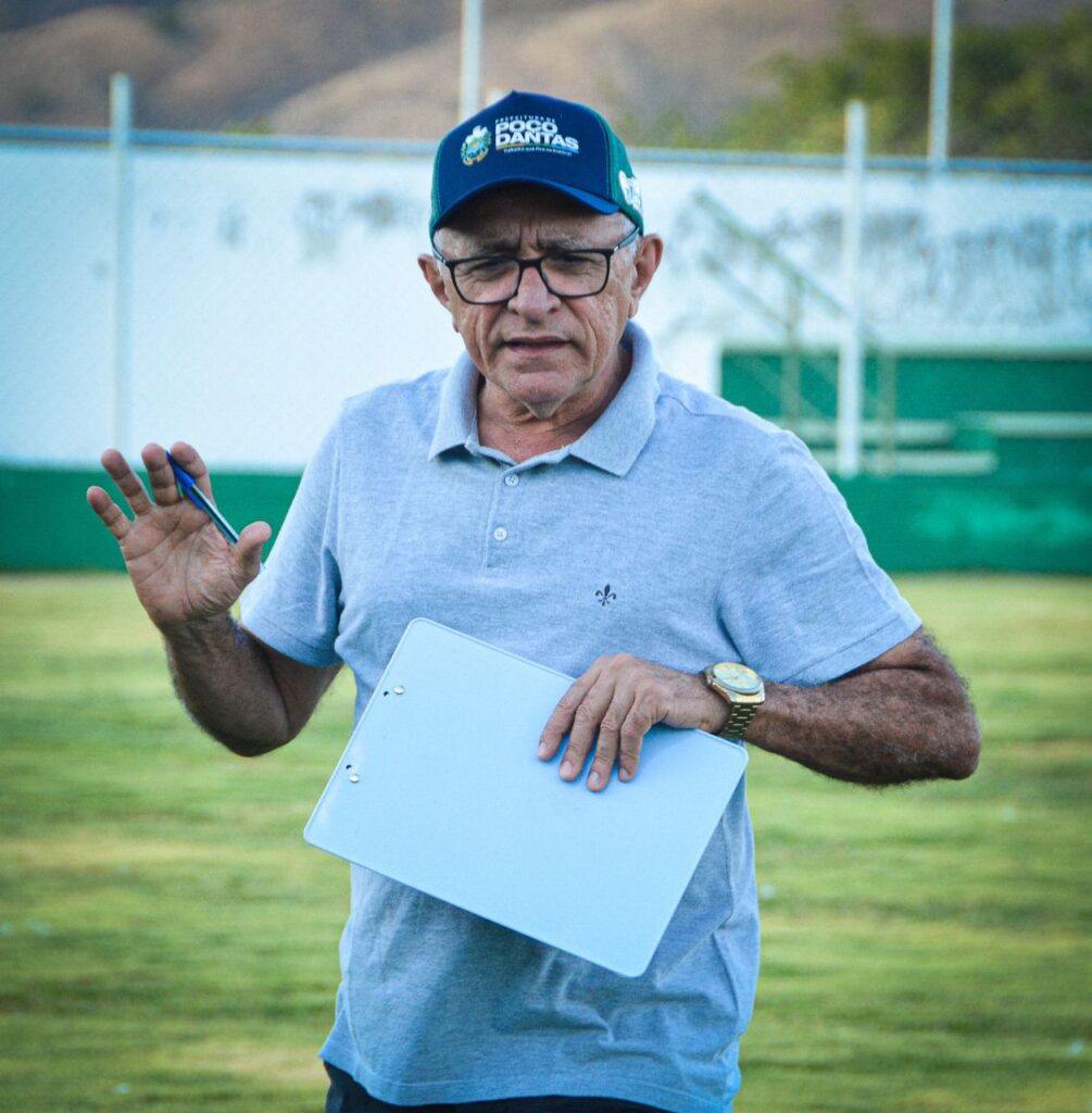 Prefeito Itamar Moreira reúne atletas da seleção de Poço Dantas 13 WhatsApp Image 2025 10 09 at 19.25.56 2