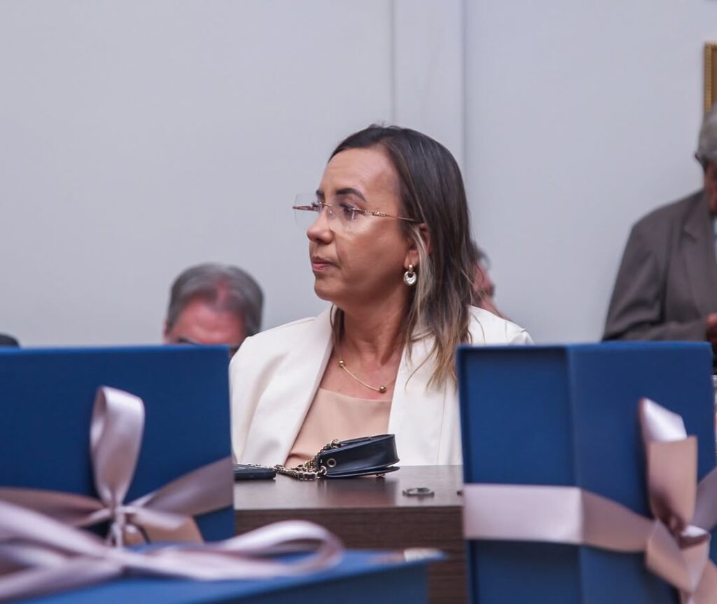 Deputado Jutay Menezes recebe Título de Cidadão Uiraunense 4 11