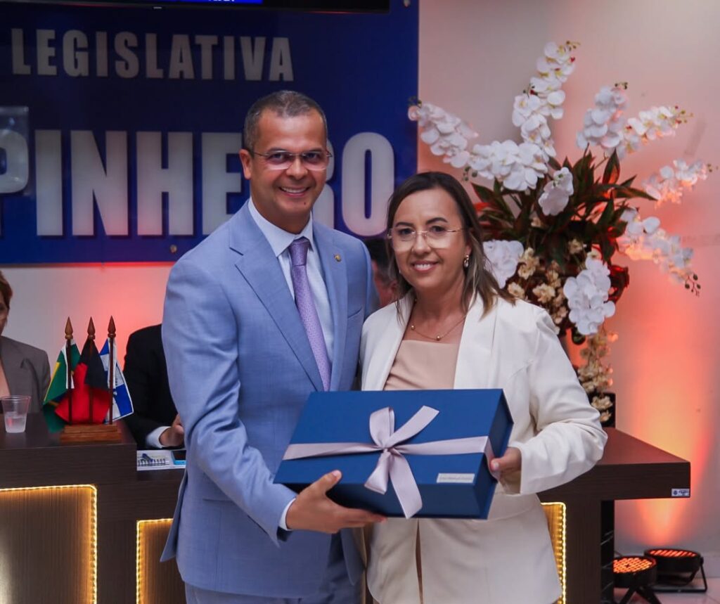 Deputado Jutay Menezes recebe Título de Cidadão Uiraunense 2 13