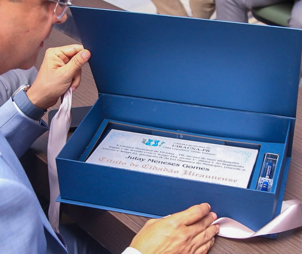 Deputado Jutay Menezes recebe Título de Cidadão Uiraunense 12 2 2