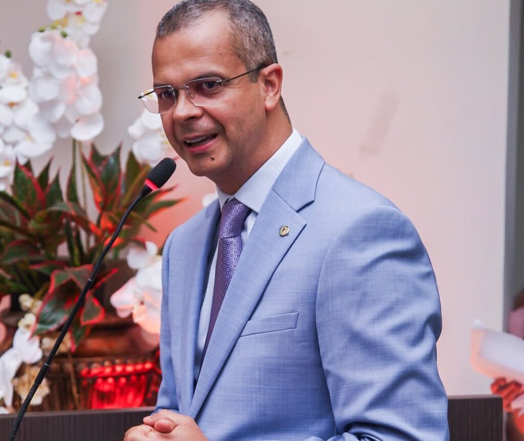 Deputado Jutay Menezes recebe Título de Cidadão Uiraunense 11 3 2