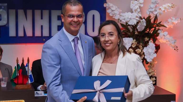Deputado Jutay Menezes recebe Título de Cidadão Uiraunense 1 Deputado Jutay Menezes recebe Título de Cidadão Uiraunense