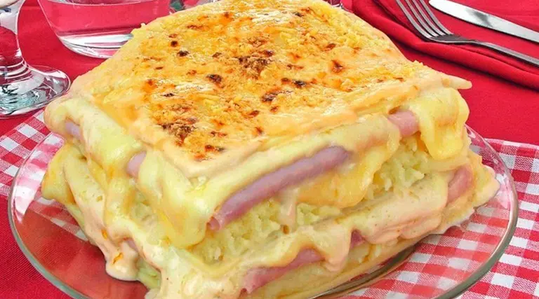 Quatro receitas saborosas para você experimentar 4 Lasanha de batata com molho branco