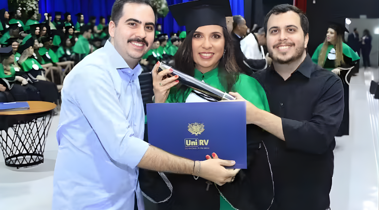 Mãe de 53 anos realiza sonho de medicina 1 Mãe de 53 anos realiza sonho de medicina