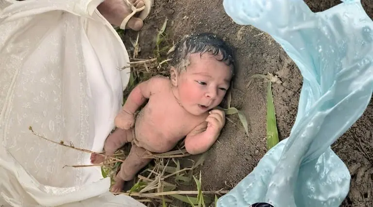Recém-nascida encontrada abandonada em barranco 1 Recém-nascida encontrada abandonada em barranco