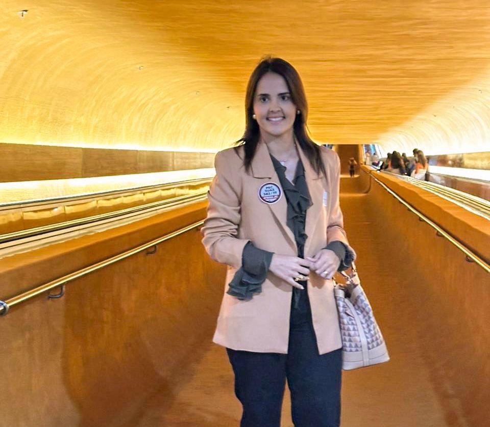 Secretária de Poço Dantas defende o SUAS e a PEC 383 em Brasília 7 Rute