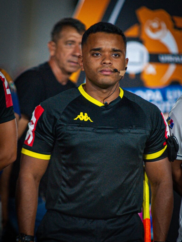 Fotos: Poço Dantas vence Uiraúna na abertura da Copa União 19 WhatsApp Image 2025 11 01 at 00.15.46