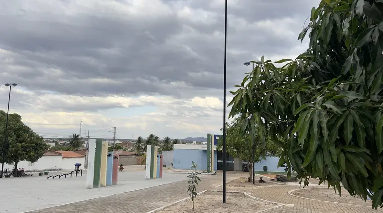 Uiraúna celebra inaugurações e ações da gestão Leninha Romão 3 ezgif.com resize 2