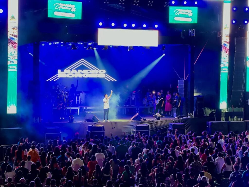 Evento reúne em Uiraúna fiéis em noite de adoração ao Dia do Evangélico 28 1