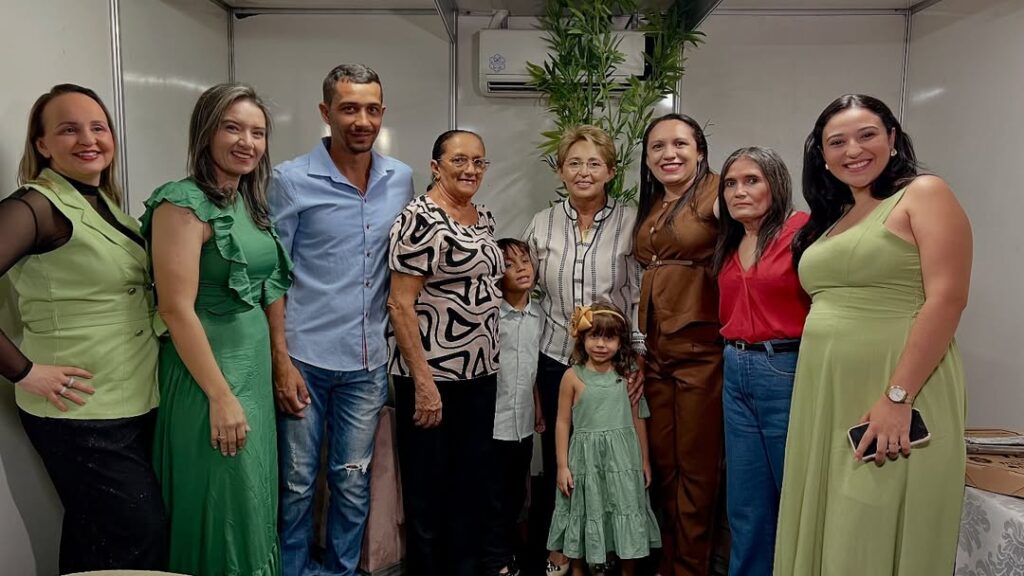 Evento reúne em Uiraúna fiéis em noite de adoração ao Dia do Evangélico 7 23