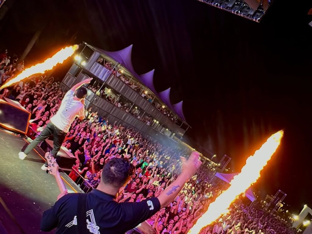 Evento reúne em Uiraúna fiéis em noite de adoração ao Dia do Evangélico 22 7