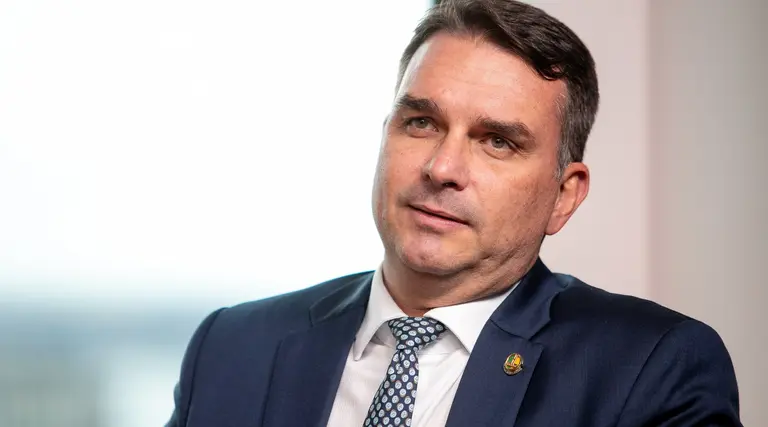Flávio Bolsonaro é o candidato a presidente em 2026 de Bolsonaro 1 Flávio Bolsonaro é o candidato a presidente em 2026 de Bolsonaro