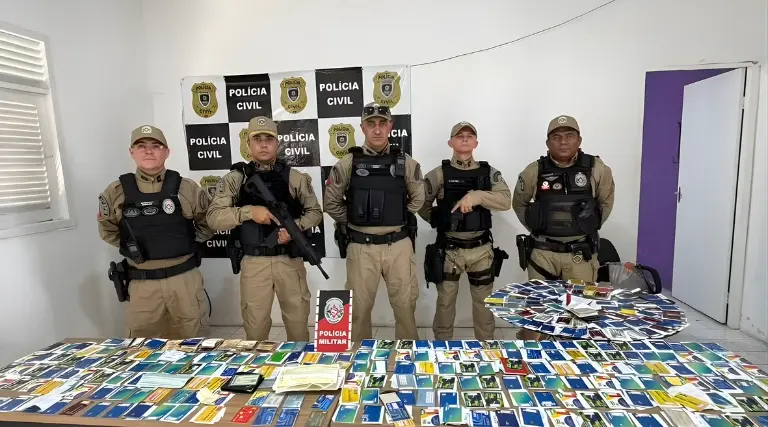 Homem preso com 300 cartões de aposentadoria em Pombal 1 Homem preso com 300 cartões de aposentadoria em Pombal