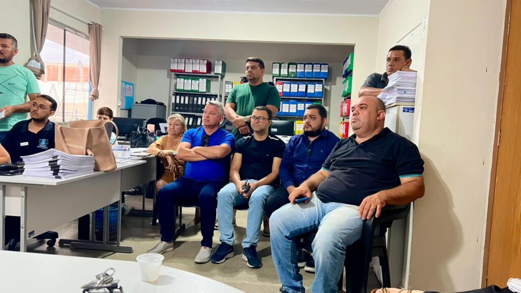 Setor de Contratações de Uiraúna planeja 2026 2 WhatsApp Image 2025 12 19 at 20.53.43