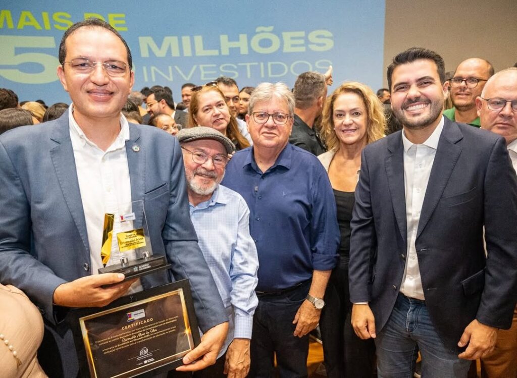 Educação na Paraíba: prêmios “Professor Nota Mil” e “Aluno Nota Mil” 6 615568294 18544121917065534 4383375710073561392 n