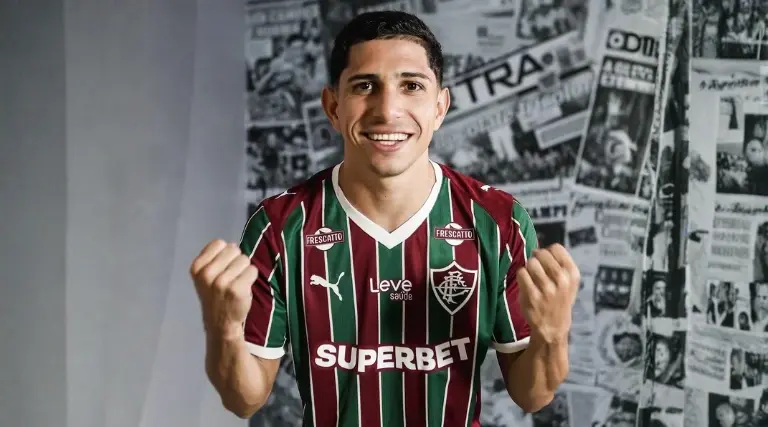 O Fluminense anuncia a contratação de Savarino, ex Botafogo 1 Fluminense anuncia a contratação de Savarino