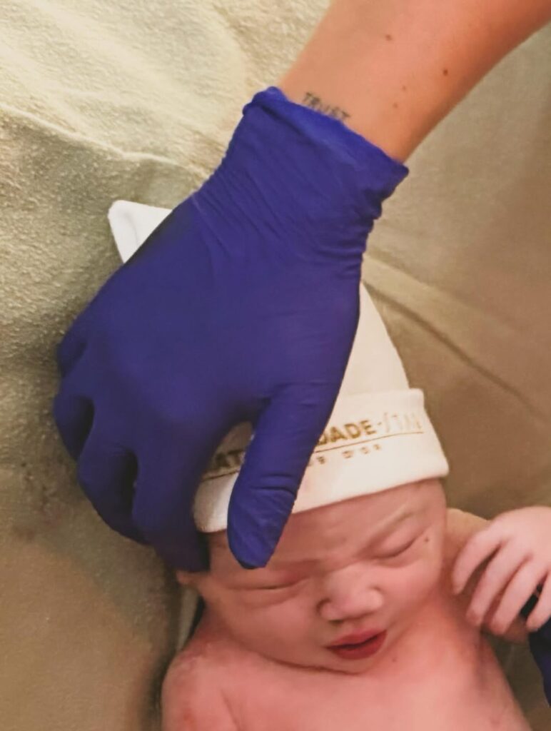 Nasce Zuza, filha de Nattan e Rafa 3 Zuza Helena Kalimann de Cesario 🤍 06 01 2026O dia que sera pra sempre.📷 @hannarochaObrigada p 2