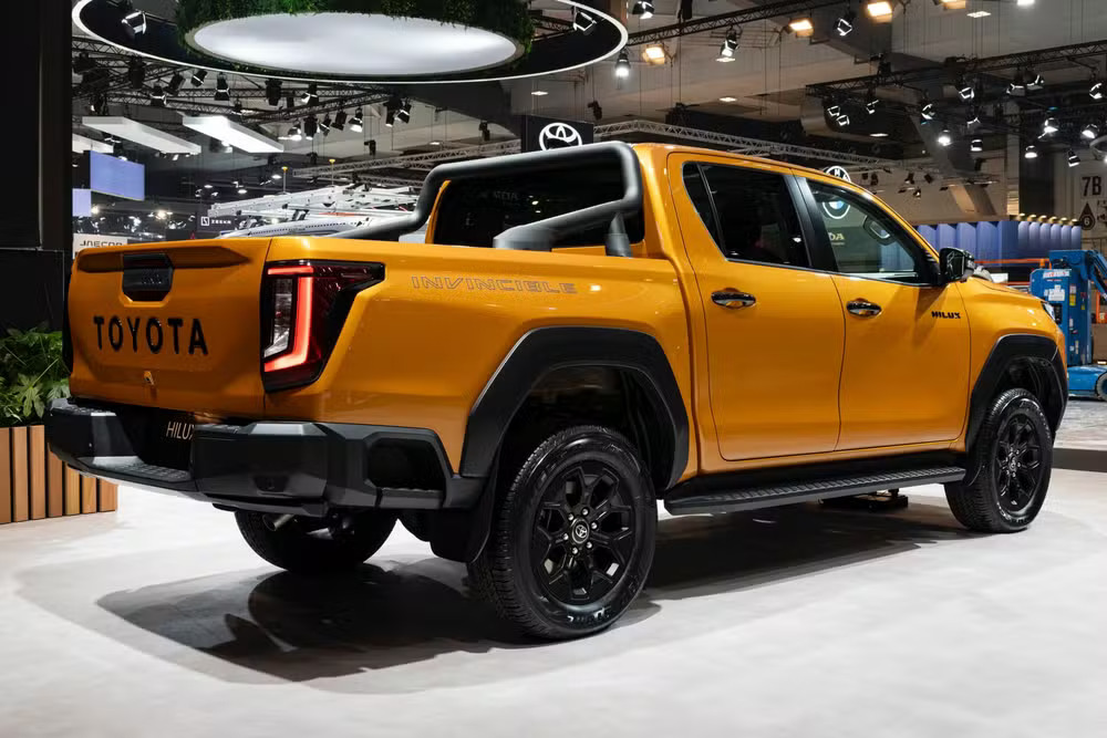 A nova Toyota Hilux lidera o mercado com design robusto e tecnologia 3 hiluxhybrid48v2026 007