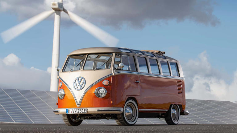 A Volkswagen revela a e-Bulli, uma releitura elétrica da icônica Kombi Samba de 1966 2 1 1