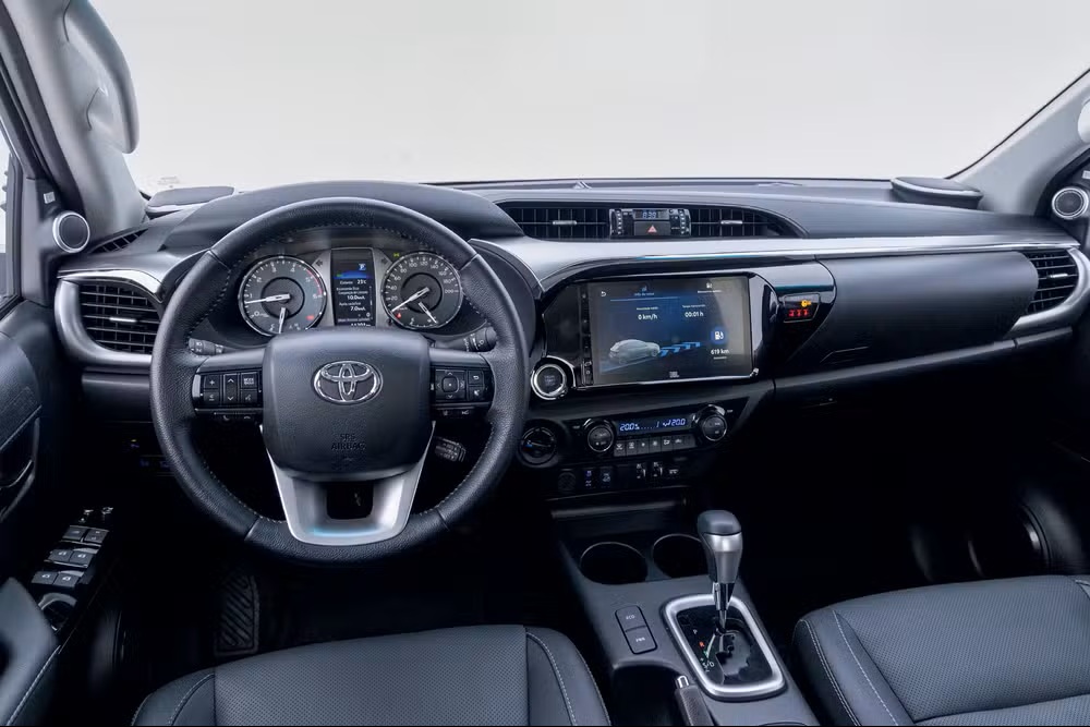 Toyota Hilux SRX Plus 2026 é testada em autonomia e consumo. Picape robusta, confiável, mas com desempenho abaixo do prometido 2 1 2