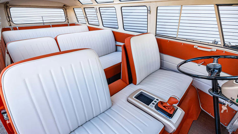 A Volkswagen revela a e-Bulli, uma releitura elétrica da icônica Kombi Samba de 1966 4 3 1